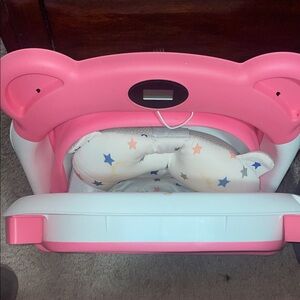 Pink and White Baby bath tub